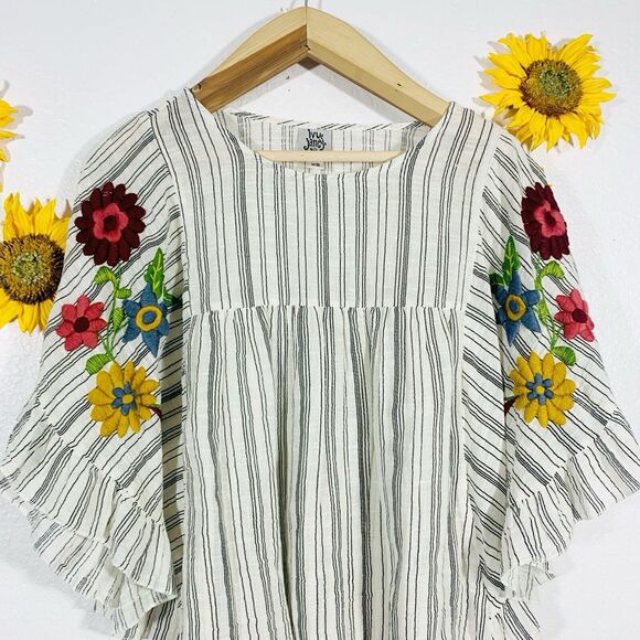 Ivy Jane Floral Embroidered Pin Stripe Dolman Boho Blouse Size XS Women’s - Picture 2 of 9